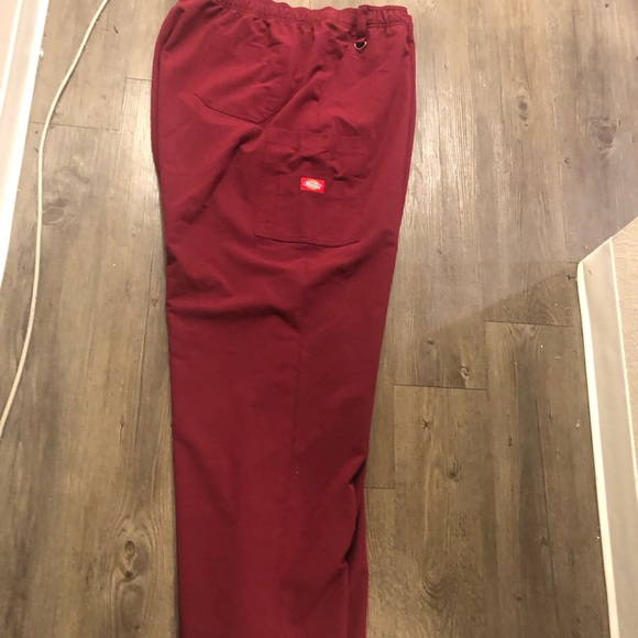Dickie Men’s Maroon Cargo Style Jogger Pull-On Scrub Elastic Pant Size 42 - Picture 4 of 10